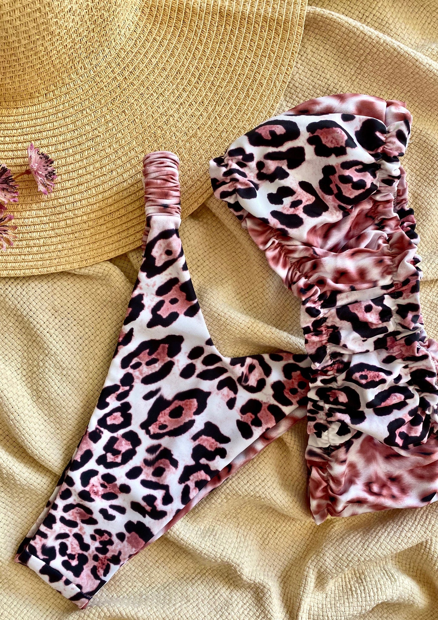 FIJI - LEOPARD