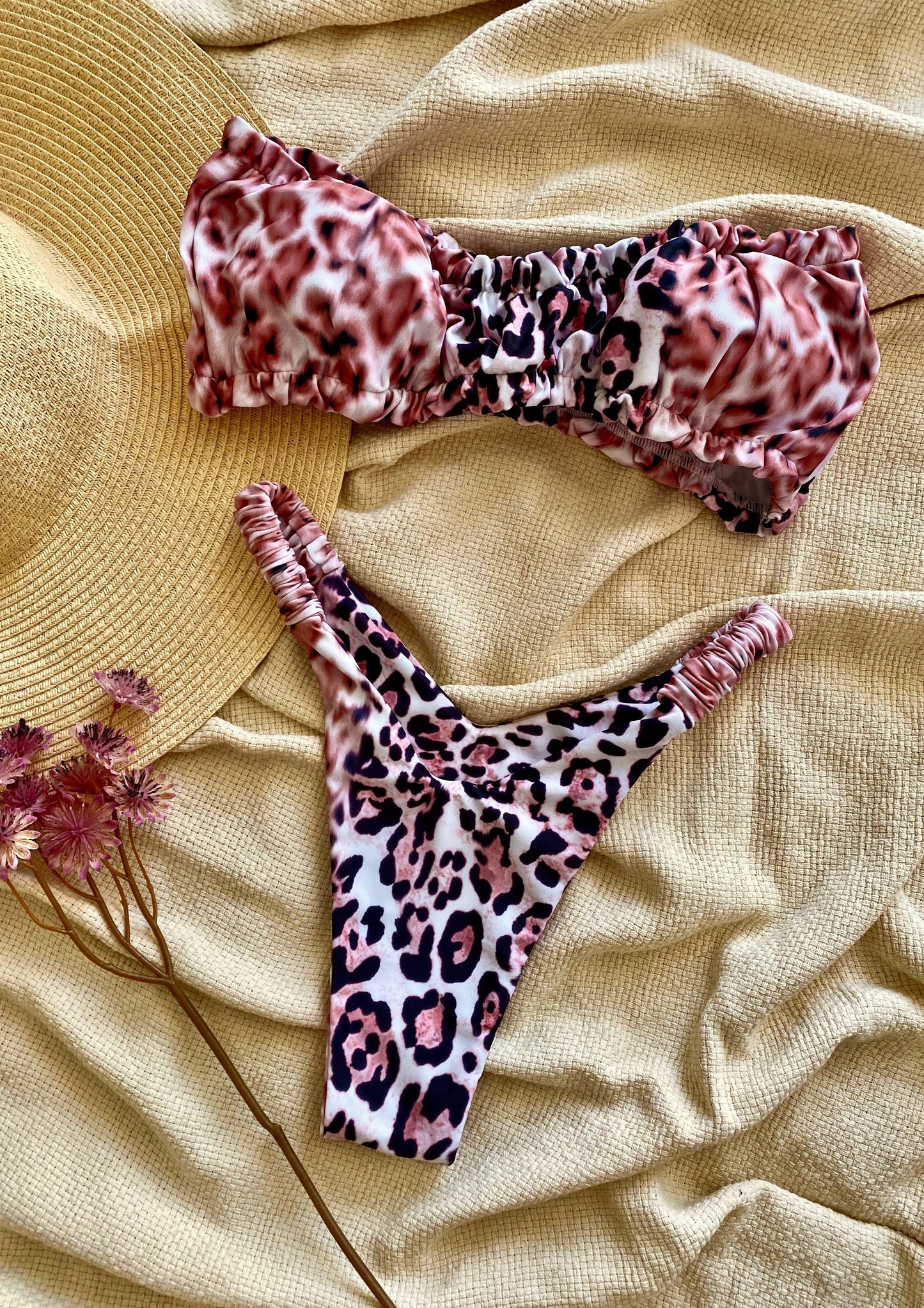FIJI - LEOPARD
